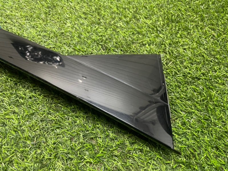 Молдинг задней правой двери