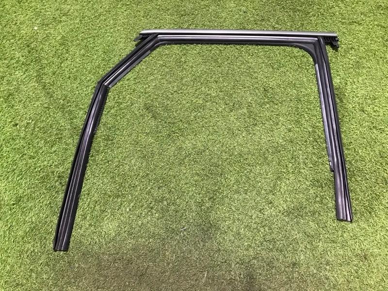 Уплотнитель двери