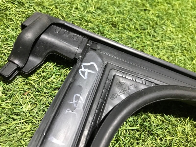 Уплотнитель двери