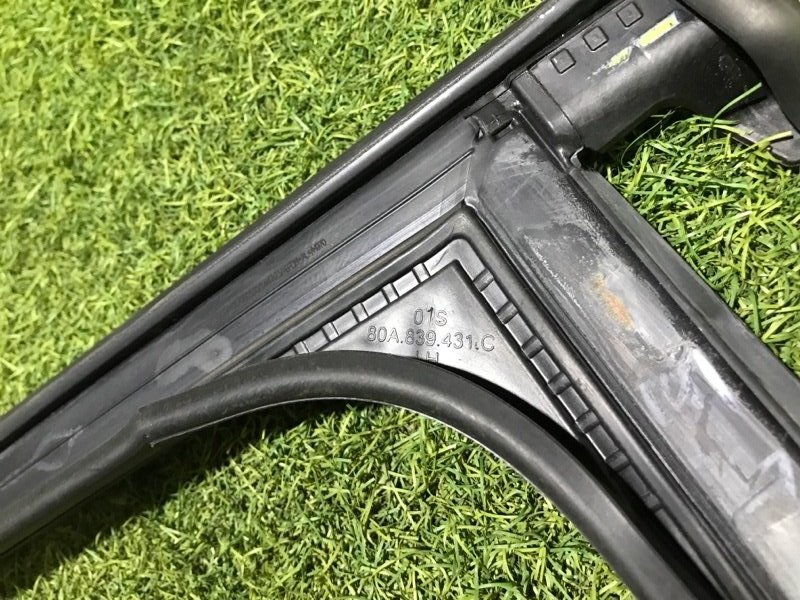 Уплотнитель двери