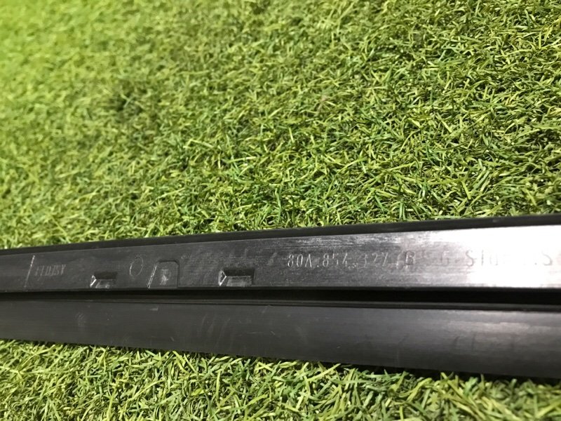 Молдинг лобового стекла