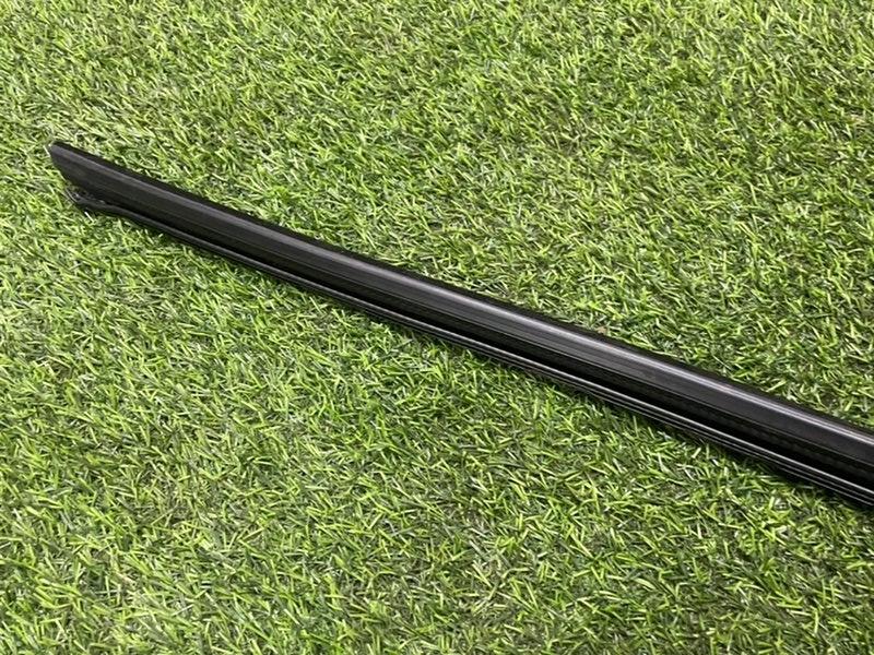 Уплотнитель стекла двери