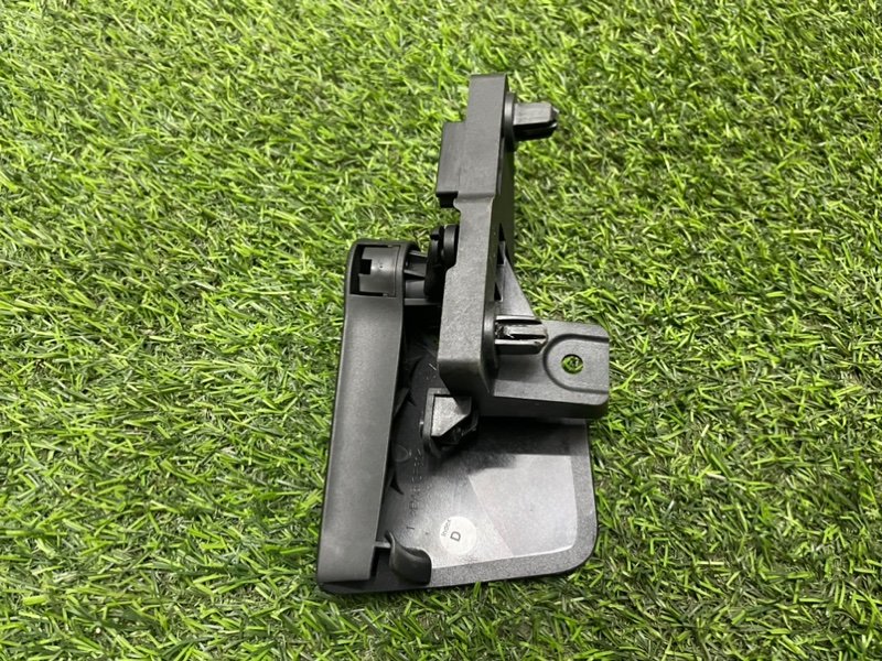 Ручка открывания капота