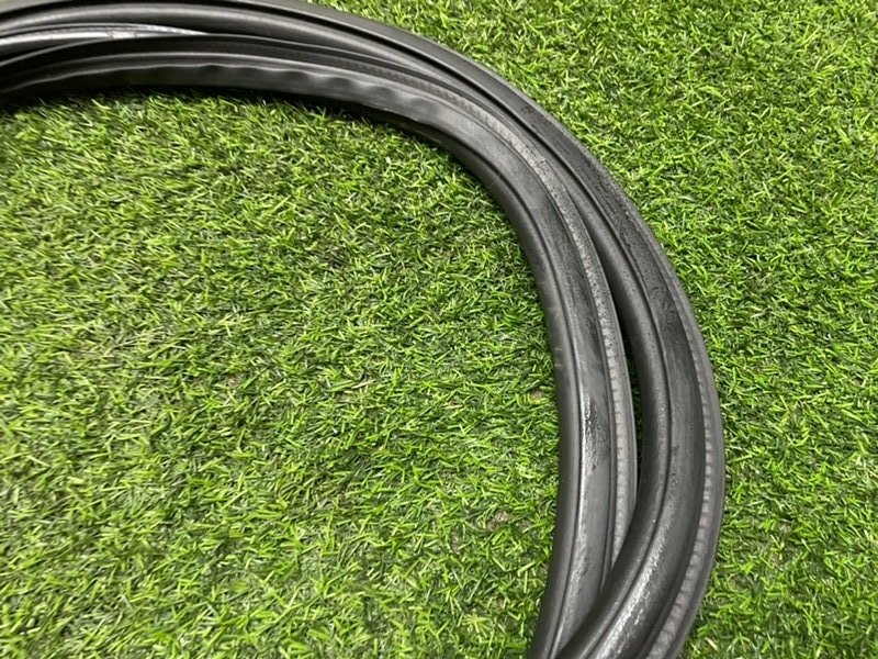 Уплотнитель двери