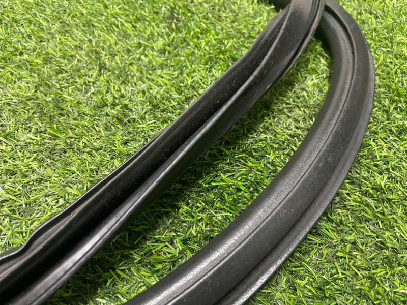 Уплотнитель двери