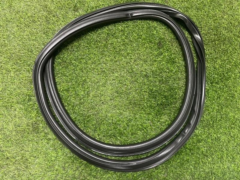 Уплотнитель двери