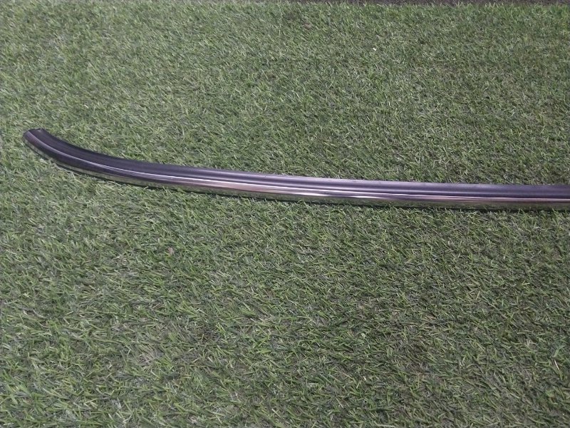 Молдинг заднего крыла правого