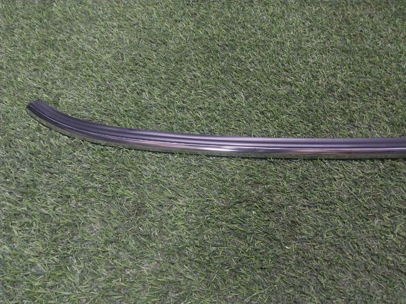 Молдинг заднего крыла правого