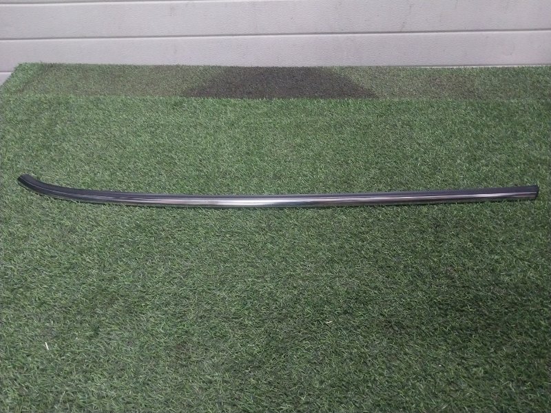 Молдинг заднего крыла правого