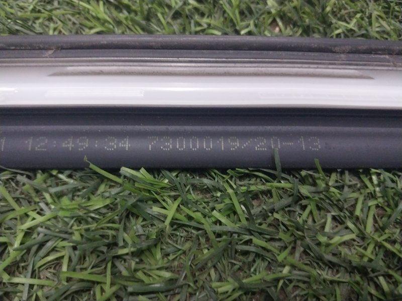 Молдинг заднего крыла правого