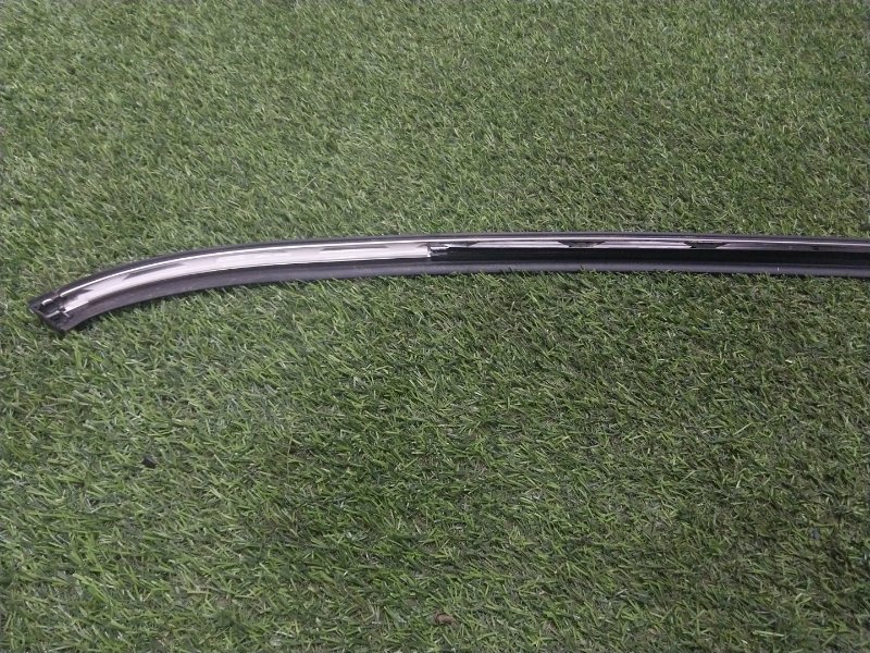 Молдинг заднего крыла правого