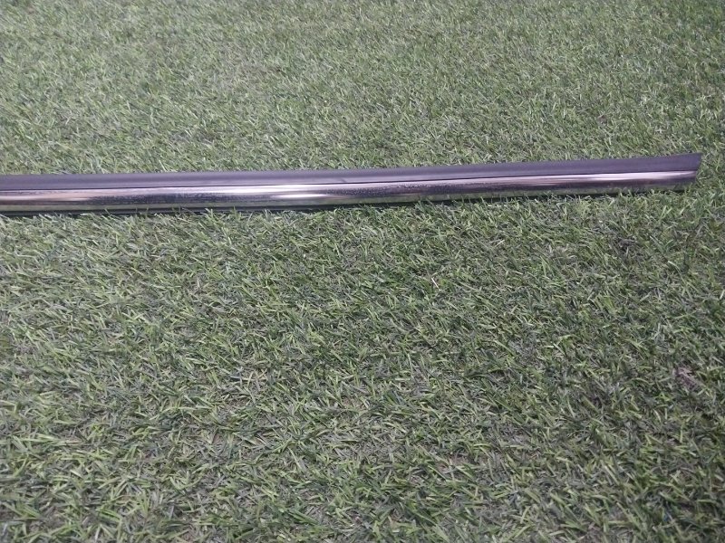 Молдинг заднего крыла правого