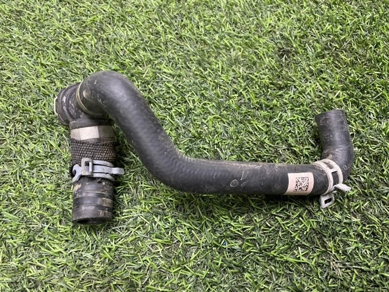 Трубка системы охлаждения