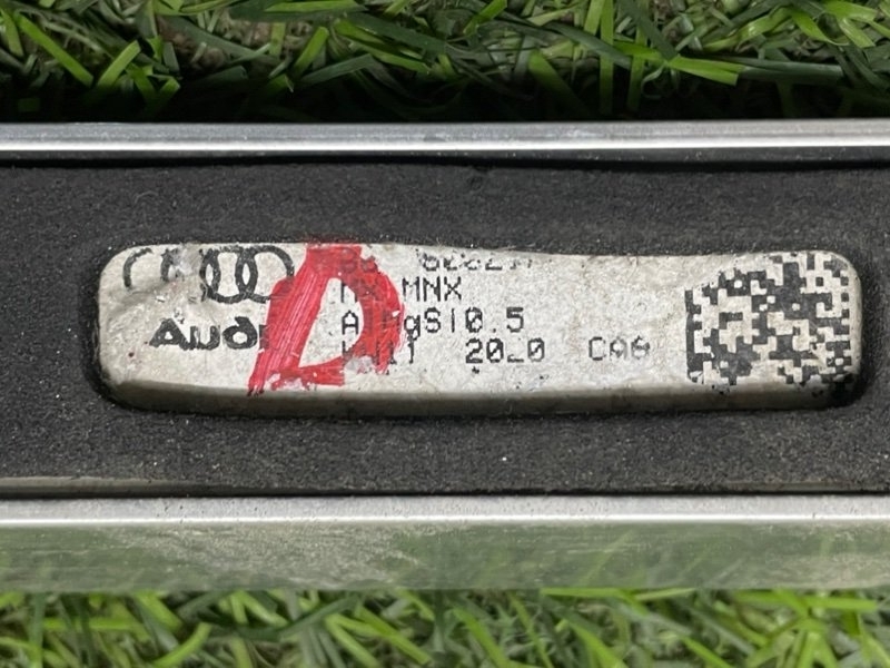 Рейлинг (релинг) левый (планка на крышу)