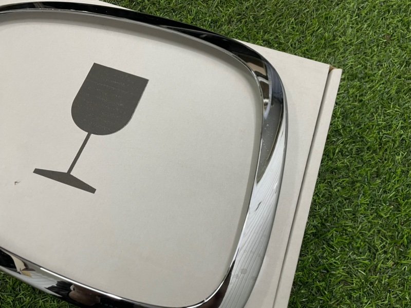 Накладка заднего фонаря левая