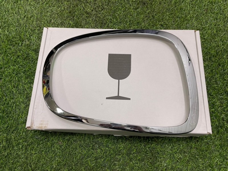 Накладка заднего фонаря левая