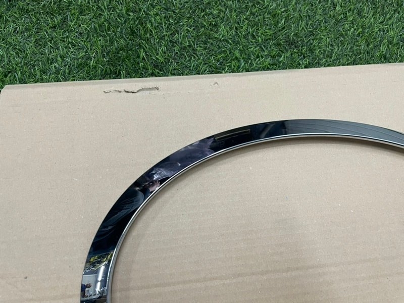 Молдинг фары правой