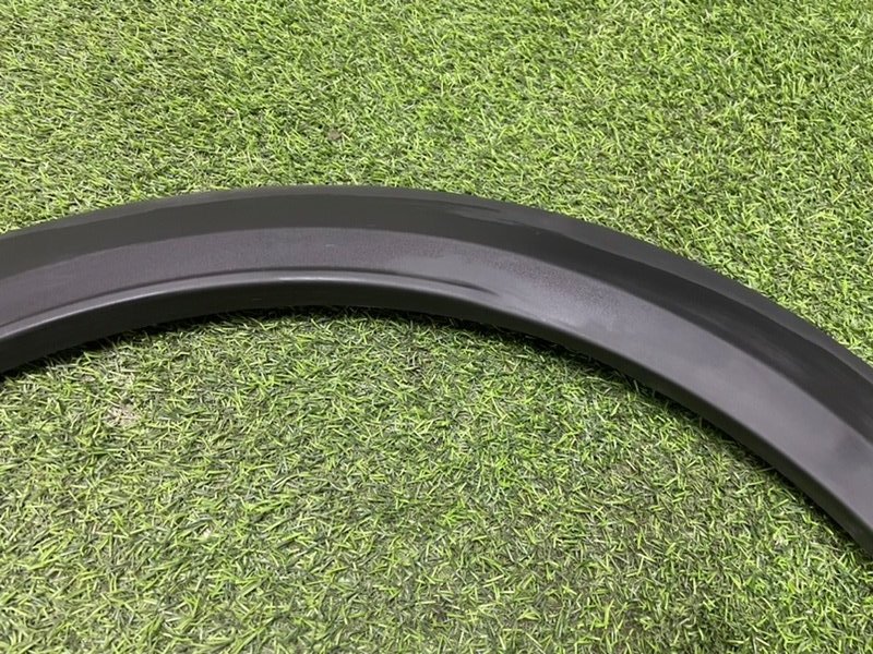 Накладка заднего крыла левого