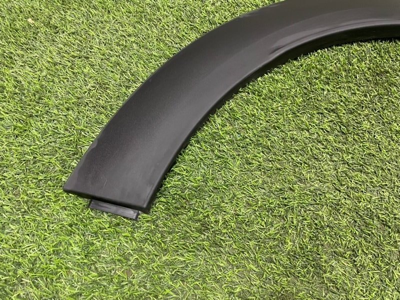 Накладка заднего крыла левого