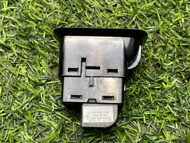 Кнопка стеклоподъемника