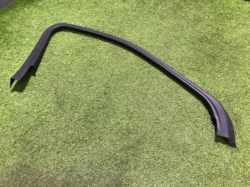 Накладка двери передней левой