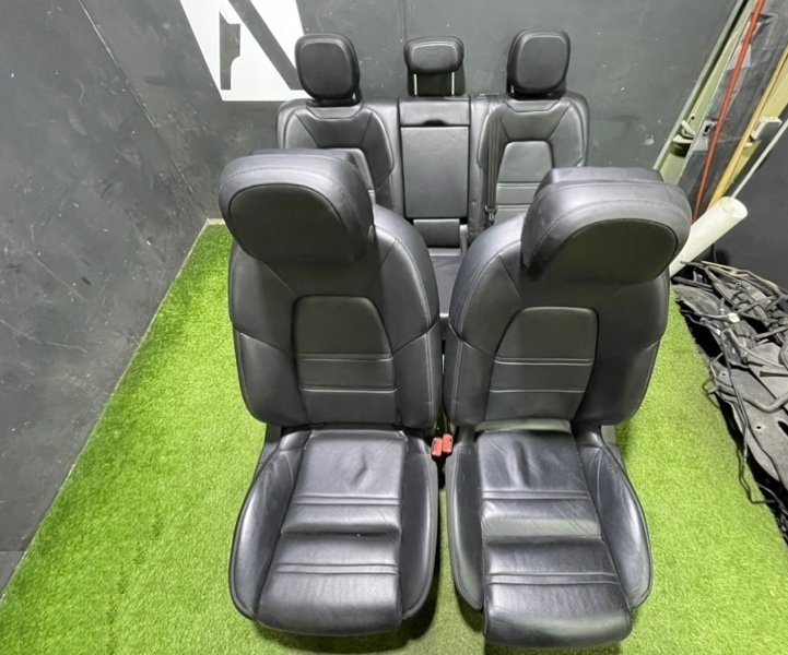 Сиденья комплект