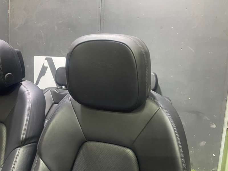 Сиденья комплект