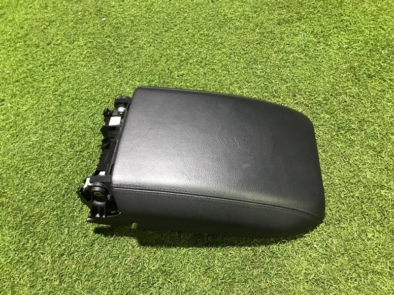 Подлокотник