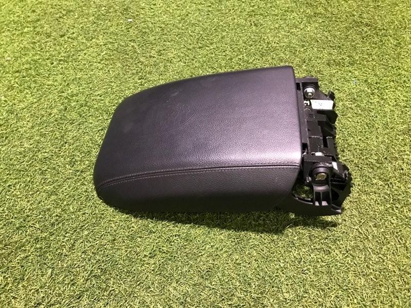 Подлокотник