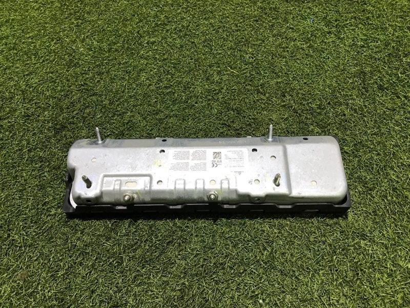 Подушка безопасности пассажирская (в торпедо)