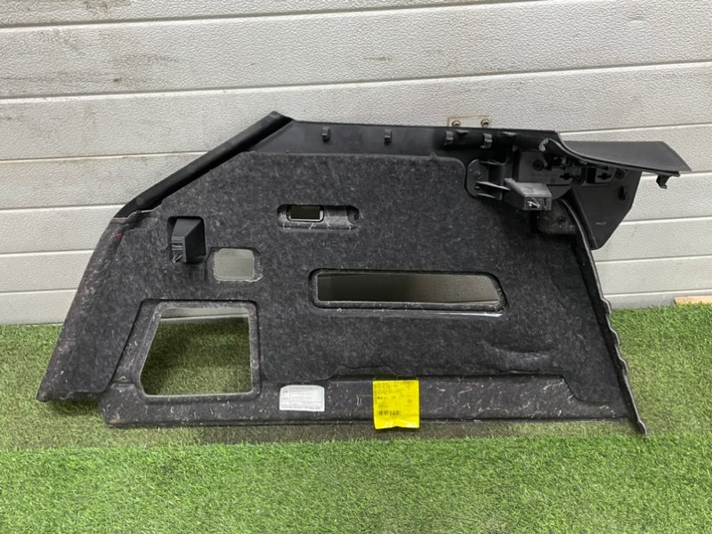 Обшивка багажника