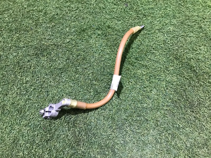 Клемма аккумулятора +