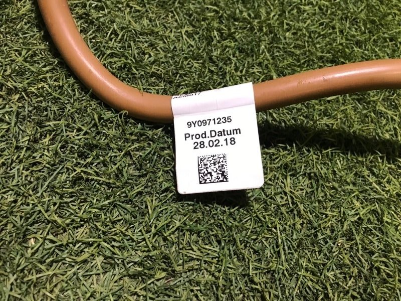 Клемма аккумулятора +