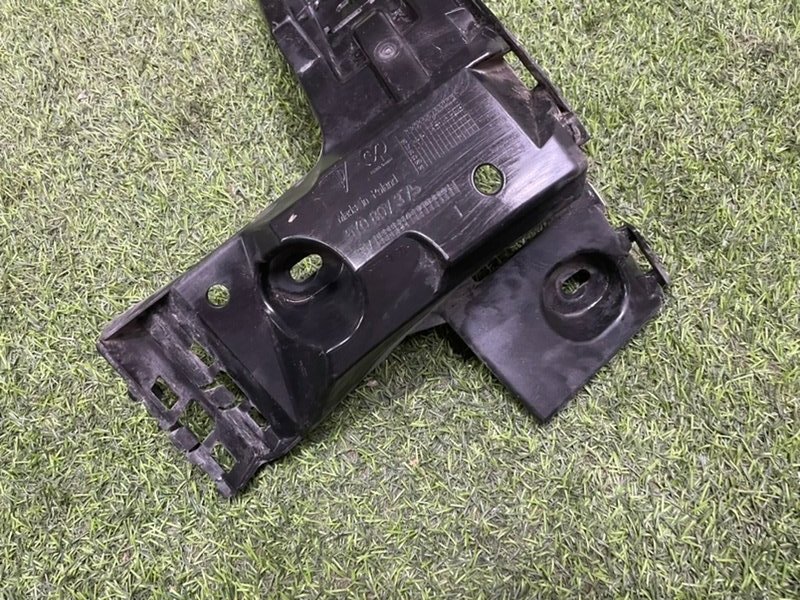 Кронштейн заднего бампера левый