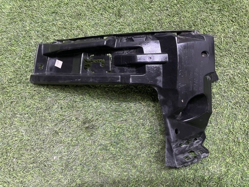 Кронштейн заднего бампера левый