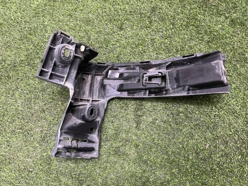 Кронштейн заднего бампера левый