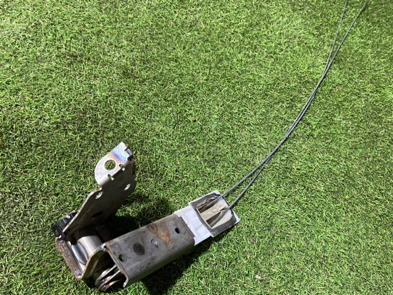 Педаль стояночного тормоза