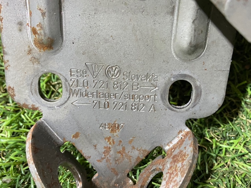 Педаль стояночного тормоза