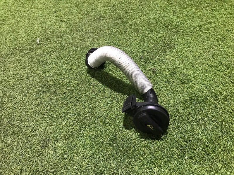 Маслозаливная горловина