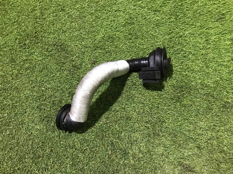 Маслозаливная горловина