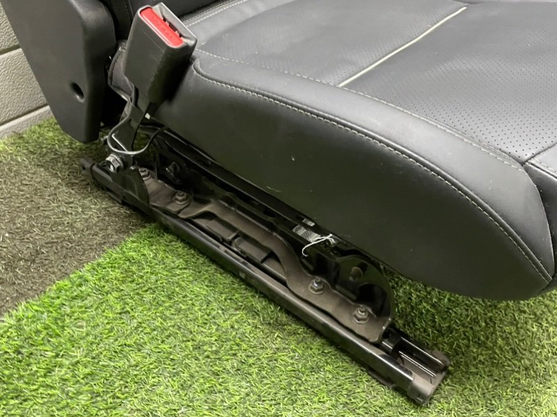 Сиденье салонное