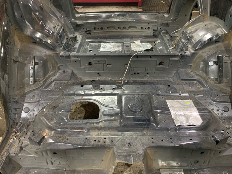 Кузовной элемент