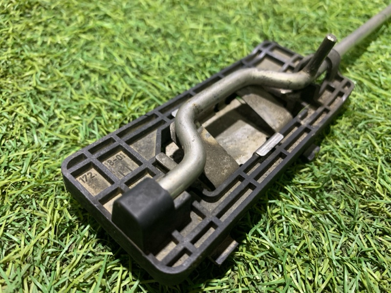 Кронштейн фар левый