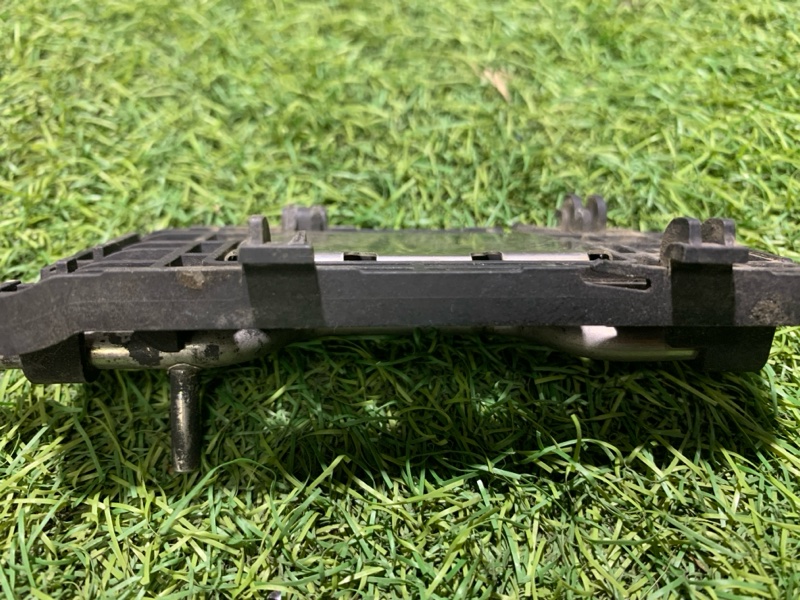 Кронштейн фар левый