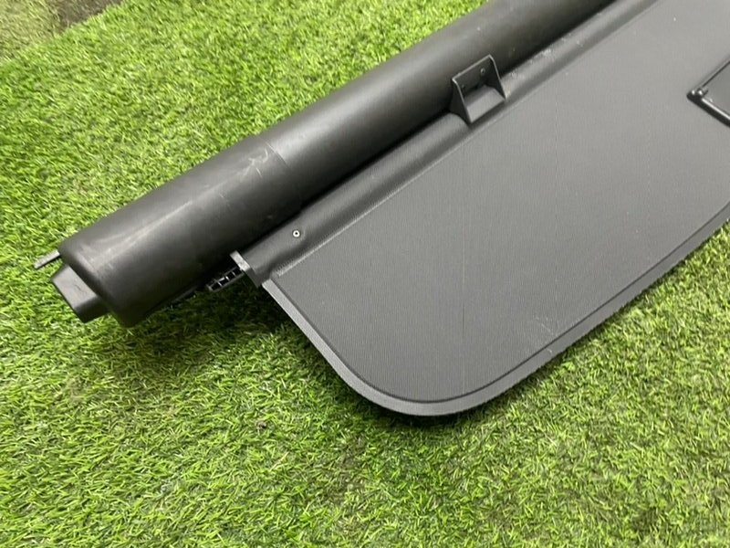 Шторка багажника