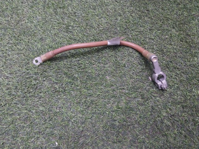 Клемма аккумулятора +