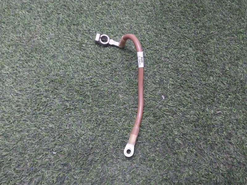 Клемма аккумулятора +