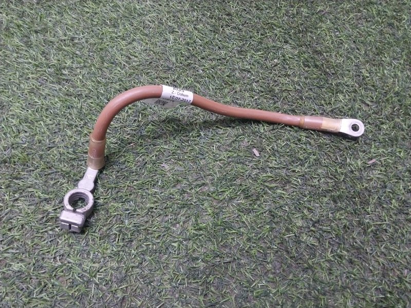 Клемма аккумулятора +