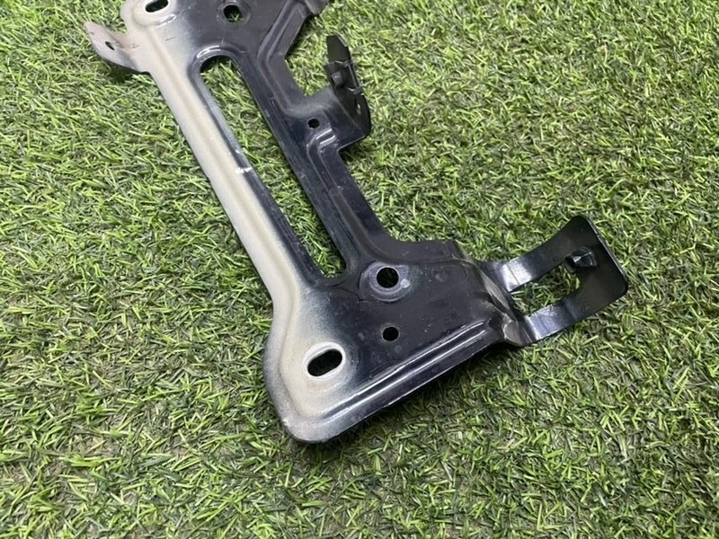 Кронштейн крепления крыла