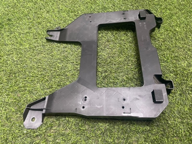 Кронштейн блока управления двигателем